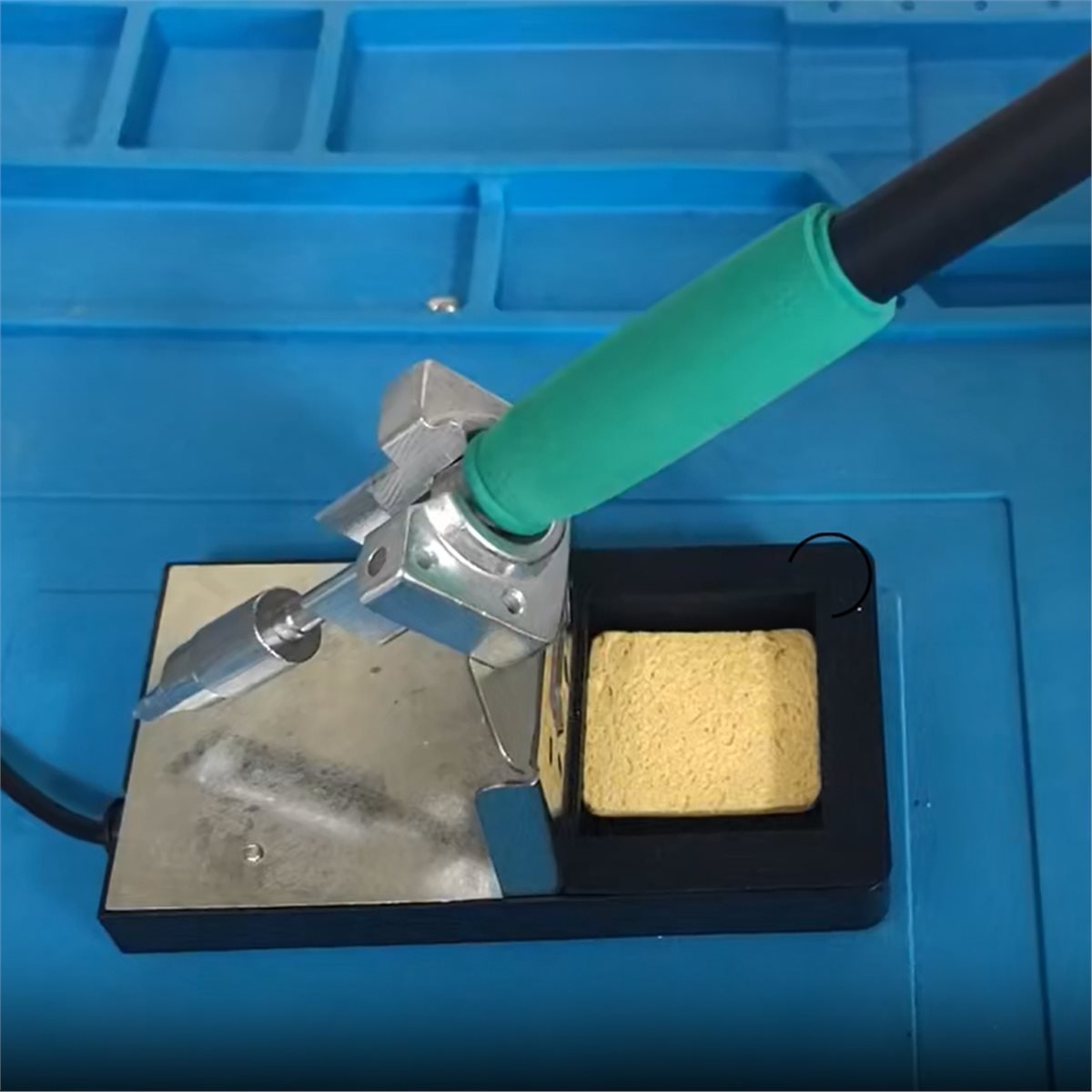 ที่จับหัวแร้งบัดกรีรุ่น Reliab - Gardening Tools Range บทวิจารณ์และราคา